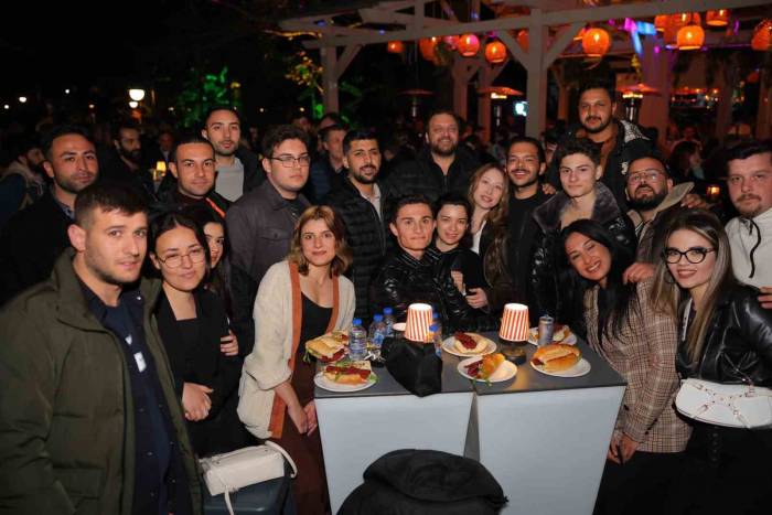 Marmaris Belediye Başkan Adayı Yazıcı, Gençler İle Bir Araya Geldi