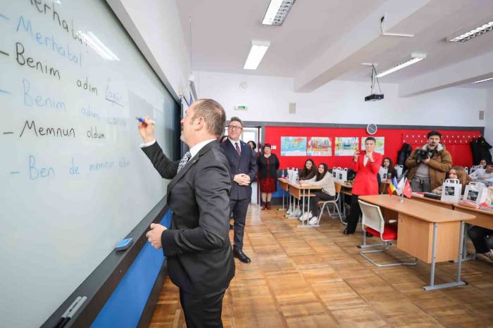 “Tercihim Türkçe Projesi” İle Türkçe Romanya’da Seçmeli Ders Oldu