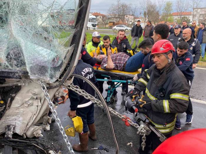 Aydın’da 2 Tır Çarpıştı: 1 Yaralı