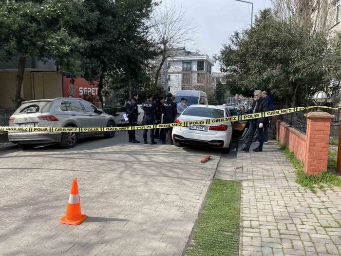 Bahçelievler’de 1 Kişi Lüks Araç İçerisinde Ölü Bulundu