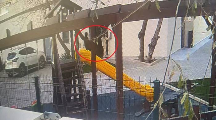 Hırsızların "Pes" Dedirten Taktiği...hırsızlık İçin Önce Çocuk Yapıyorlar