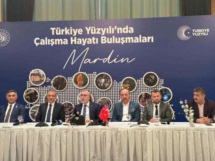 Bakan Işıkhan: "Tüm Öncü Göstergeler, Son 22 Yılın En Düşük İşsizlik Oranının Ortaya Çıkacağını Gösteriyor"