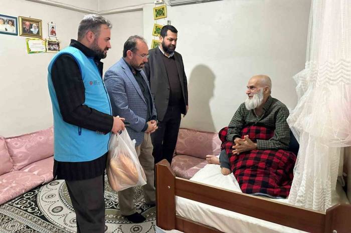 Diyarbakır’da Cami Öğrencilerinden ‘Askıda Ekmek’ Uygulaması