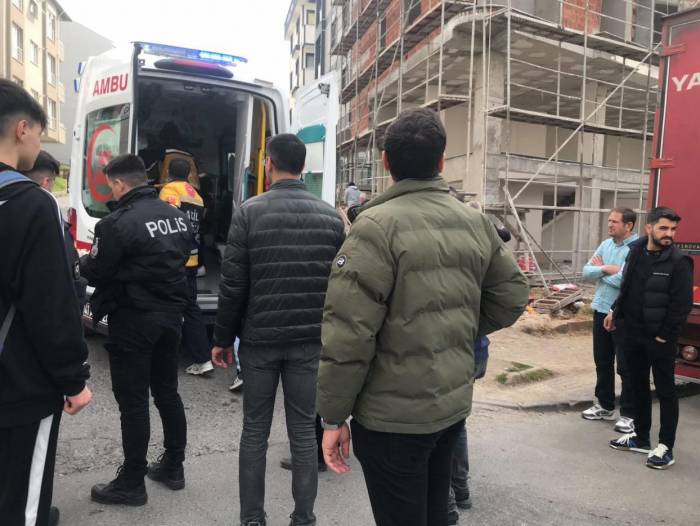 İnşattan Düşen İşçi Ağır Yaralandı