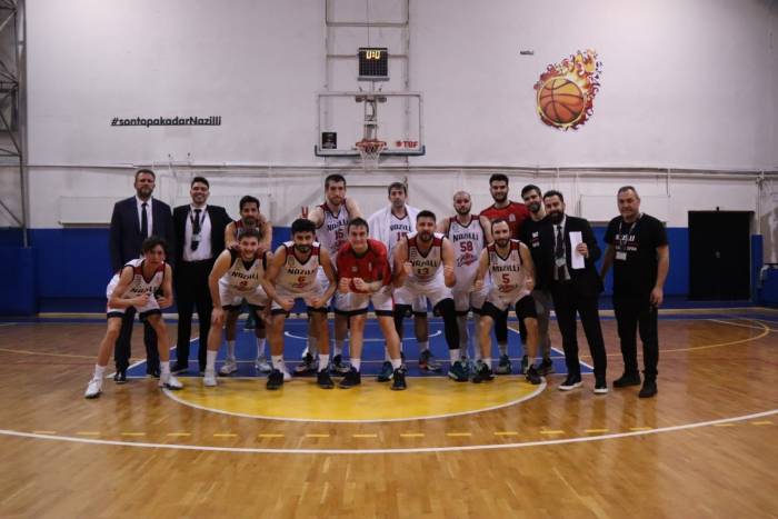 Nazilli Belediyespor Basketbol Takımı Grubunu Lider Tamamladı.