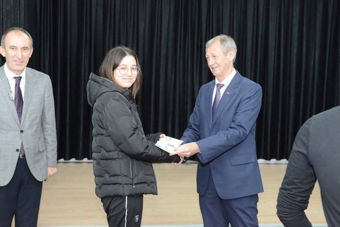 Süleymanpaşalı Üniversite Adaylarına Paşa Kart Desteği