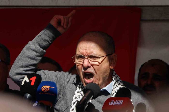 Tunus’ta Binlerce Kişi Hükümeti Protesto Etti