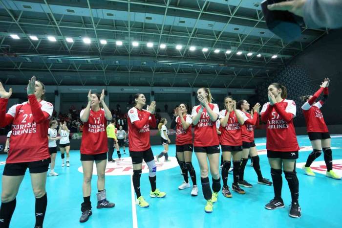 A Milli Kadın Hentbol Takımı, Bulgaristan’ı Mağlup Etti