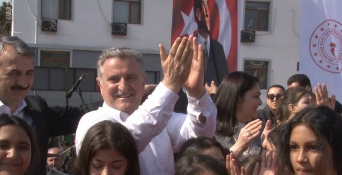 Bakan Bak Edirne’de Roman Havası Oynadı