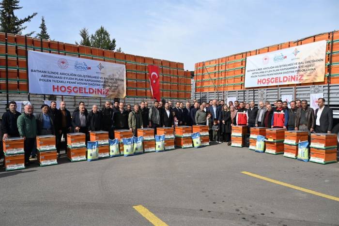 Batman’da 4 Bin Adet Hibeli Arı Kovanı Dağıtıldı