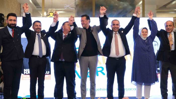 Gençlerin Nebi Hatipoğlu Coşkusu