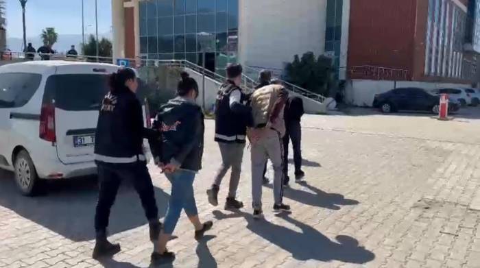 İskenderun’da Aranması Bulunan 3 Şahıs Yakalandı