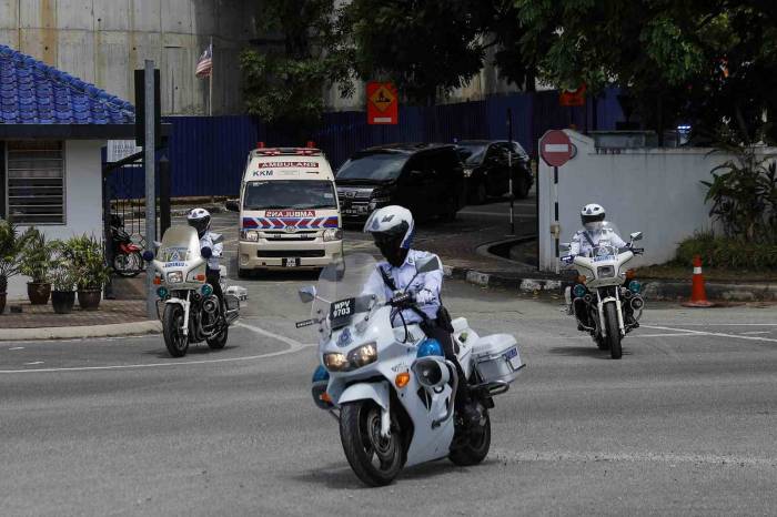 Malezya’da Hastaneye Kaldırılan Norveç Kralına Kalp Pili Takıldı