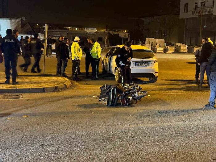 Otomobil Motosiklete Çarptı: 2 Yaralı
