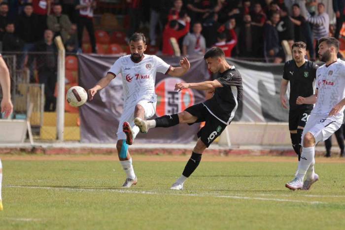 Tff 3. Lig: Efeler 09 Sfk: 2 - Turgutluspor: 3