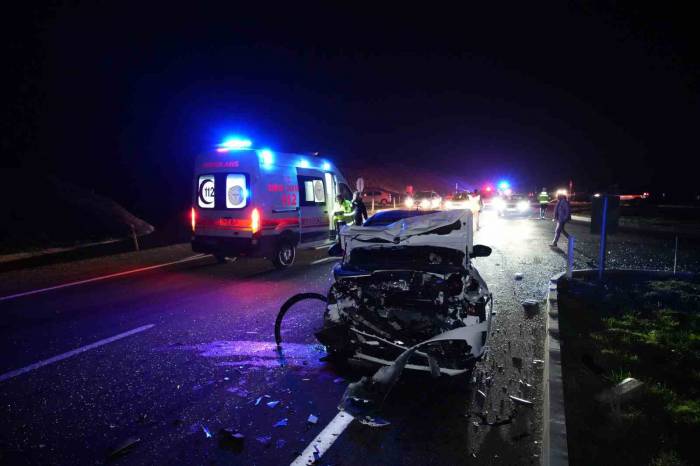 Edirne’de İki Otomobil Çarpıştı: 5 Yaralı