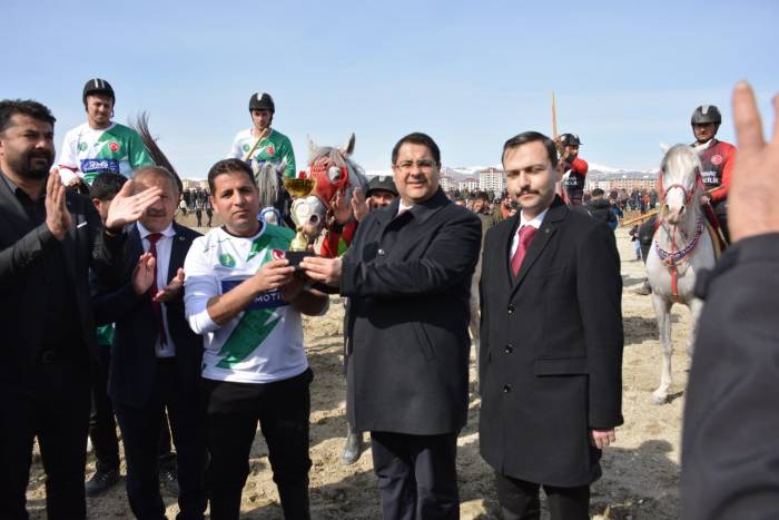 Aşkale’de Ata Sporuna Yoğun İlgi