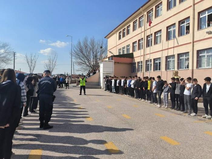 Akyurt’ta Jandarma Öğrenciler İçin Mesleki Tanıtım Etkinliği Düzenledi