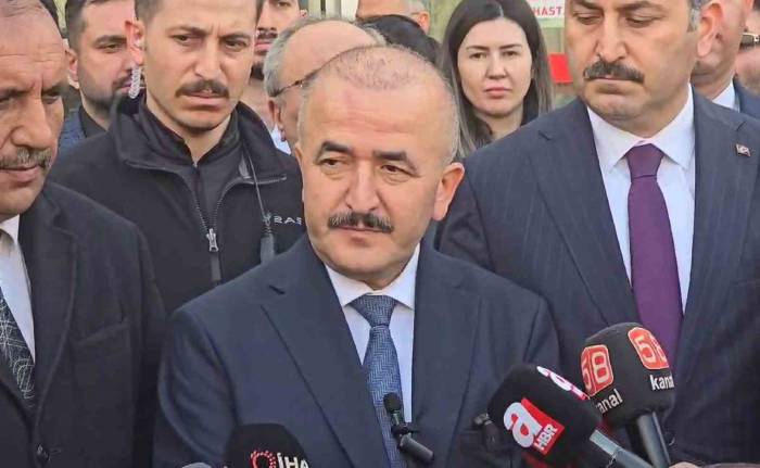 Tokat Valisi Hatipoğlu: "Alnında Hafif Yüzeysel Sıyrık Var"