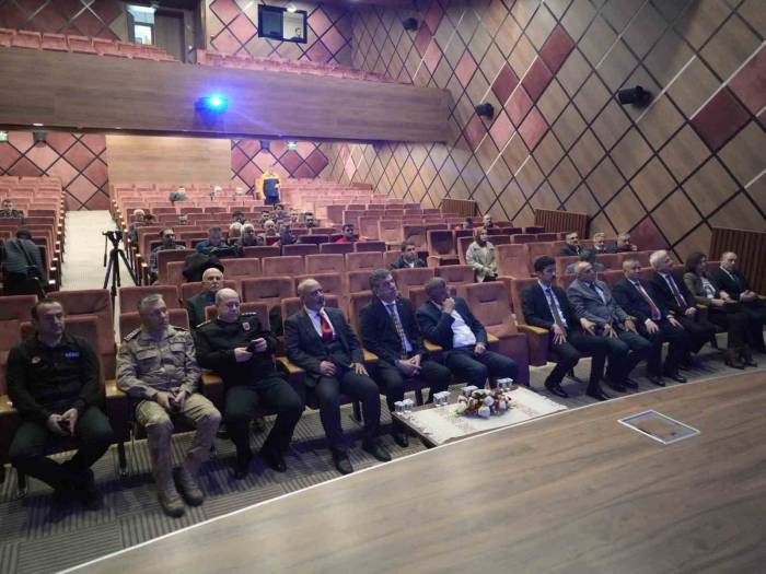 Prof. Dr. Mahmut Bilgehan: "Merkez Üssü Marmara’da Olacak Bir Deprem De Bizleri Çok İlgilendiriyor"