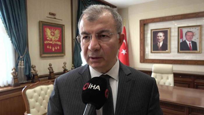 Amasya Valisi Doruk’tan Destici’nin Makam Aracını Taşıyan Çekicinin Yanmasıyla İlgili Açıklama: “Yangın İnceleniyor”