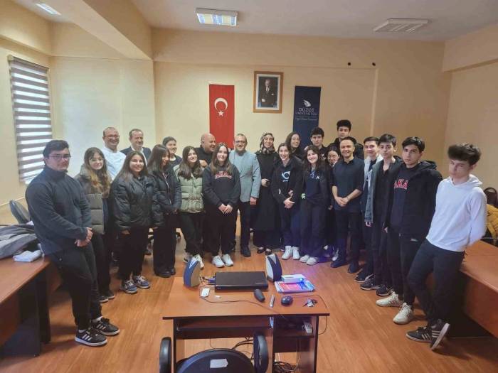 Öğrencelere Sağlıklı Yaşam Ve Beslenme Eğitimi