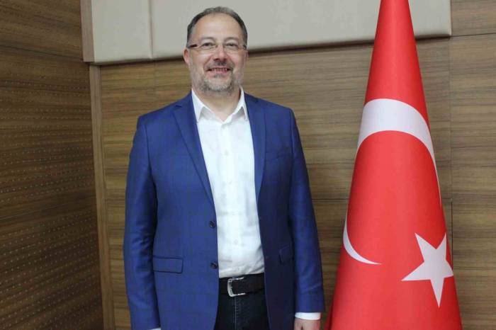 Bakan Yardımcısı Gürgen, Defne’de Afetzede Vatandaşlarla Bir Araya Geldi