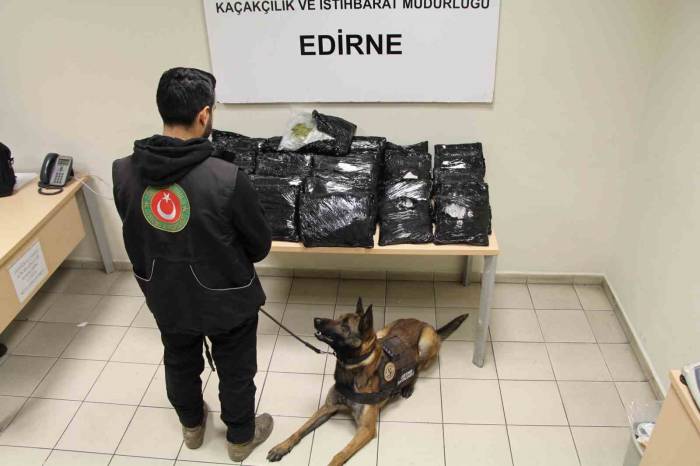 Gümrük Muhafaza Ekipleri Kaçakçılığa Karşı Operasyonlarını Sürdürüyor