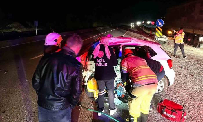 Kütahya’da Tır İle Otomobil Çarpışması: 1 Ölü, 1 Yaralı