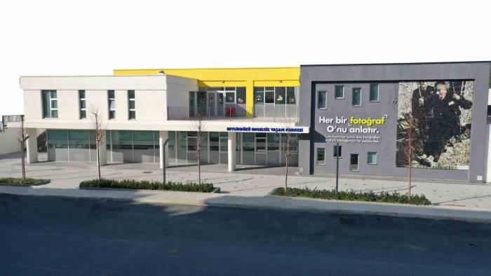 Beylikdüzü’nde Engelsiz Yaşam Merkezi Açıldı