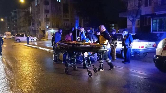 Otomobilin Çarptığı Yaya Hastaneye Kaldırıldı