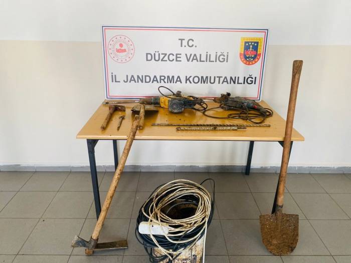 İzinsiz Kazıya Jandarma Engeli