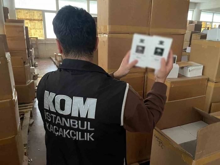 İstanbul’da 129 Bin 386 Şişe Kaçak Parfüm Ele Geçirildi