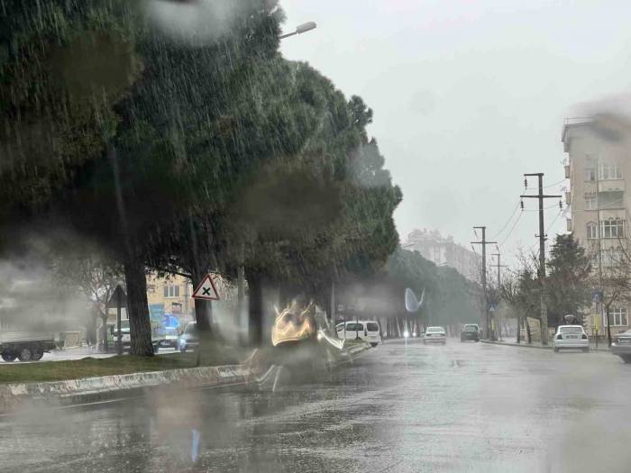 Kahramanmaraş’ta Sağanak Etkili Oldu