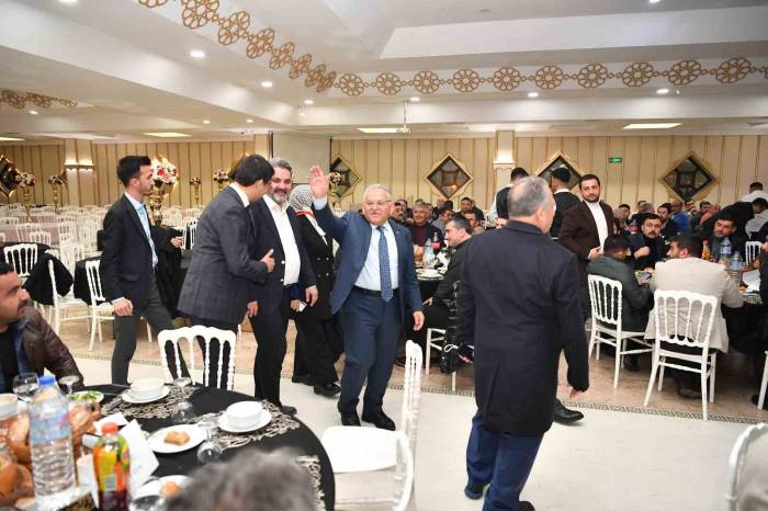 Büyükkılıç: “Şehrimize Aşığız, Bayrağımıza Aşığız, İnsanlara Hizmete Aşığız”