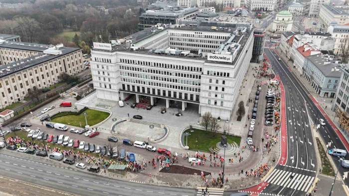 Polonyalı Çiftçiler Bir Kez Daha Sokaklarda