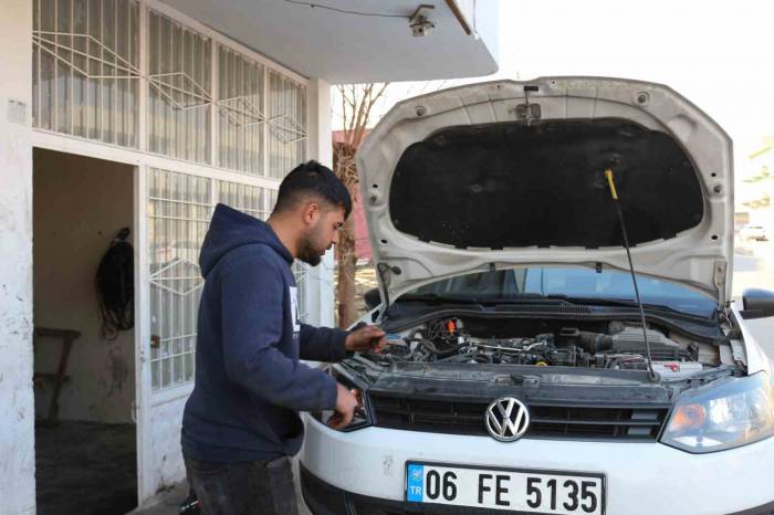 19 Yaşında Motor Ustası Oldu