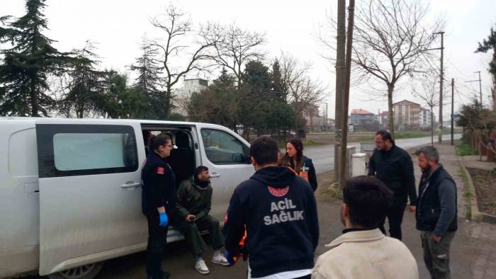 Kaygan Zeminde Devrilen Motosikletli Yaralandı