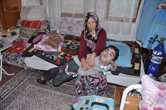 Soyadı Gibi Kahraman