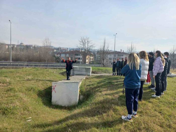 Sağlıkçılara Arama Kurtarma Eğitimi