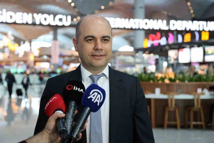 İstanbul Havalimanı’nda "Terapi Köpek Projesi" Hayata Geçirildi