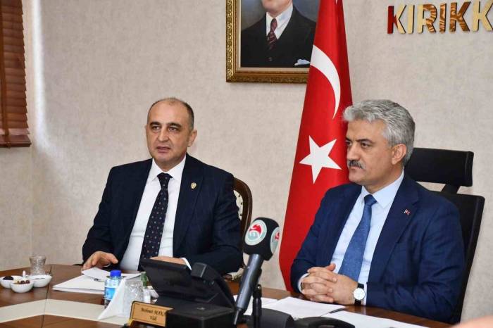 Validen Dolandırıcılara Karşı Uyarı: "İtibar Etmeyin"