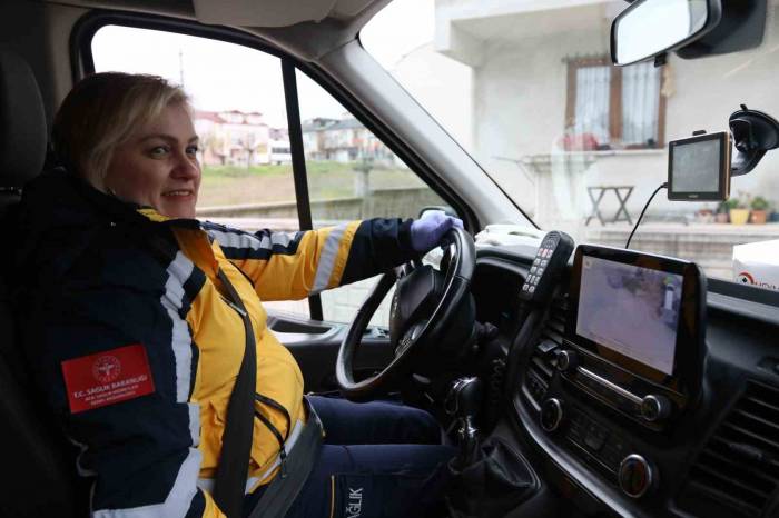 Acilin ’anne’ Şoförleri