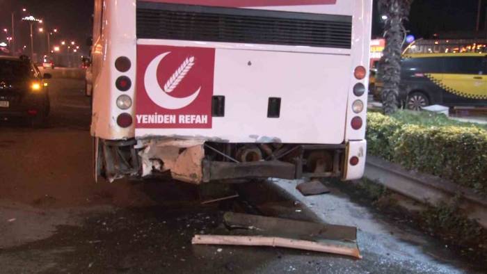 Maltepe’de Alkollü Sürücünün Kullandığı Otomobil 2 Araca Çarptı: 1 Yaralı