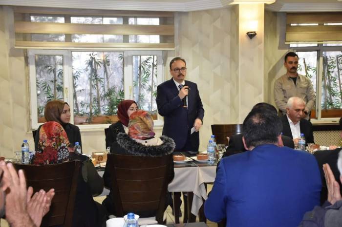 Vali Kızılkaya Siirt’teki Romanlarla Bir Araya Geldi