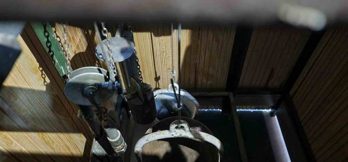 Parçaları Kaybolan Tarihi Saat Kulesinin Orijinal Saati İlçeye Getirtildi