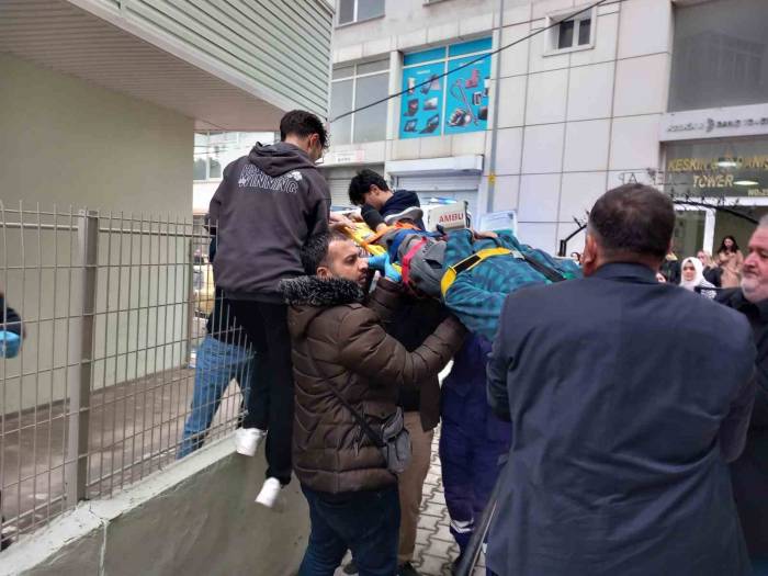 Temizlik Yaptığı Çatıdan Düşerek Hayatını Kaybetti