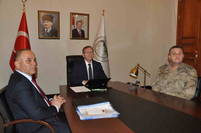 Kars’ta Asayiş Ve Güvenlik Toplantısı Yapıldı