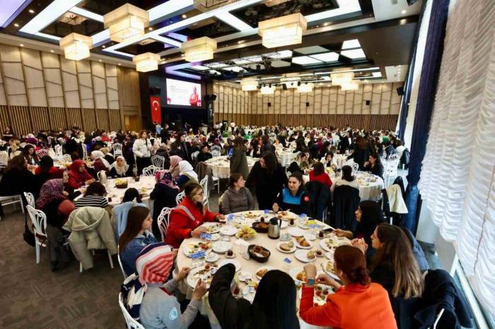 Şeniz Doğan: “Merkezefendi Kadınlarımız Sayesinde Mutlu”