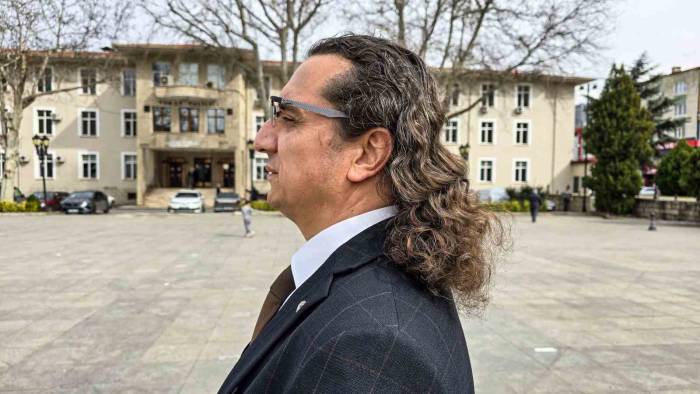 Kadına Yönelik Şiddete ’dur’ Demek İçin 5 Yıldır Uzattığı Saçını Kesti